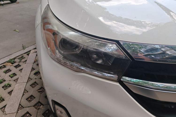 Used GAC Group Qizhi PHEV 2018 1.5L Smart Connect Premium Edition Right Front Headlight
