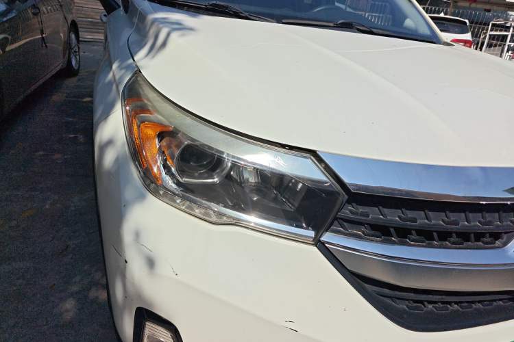 Used GAC Group Qizhi PHEV 2018 1.5L Smart Connect Premium Edition Right Front Headlight