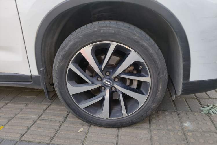 Used GAC Group Qizhi PHEV 2018 1.5L Smart Connect Luxury Edition Right Front Wheel Hub