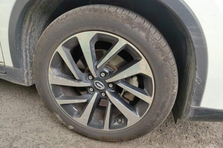 Used GAC Group Qizhi PHEV 2018 1.5L Smart Connect Luxury Edition Right Front Wheel Hub