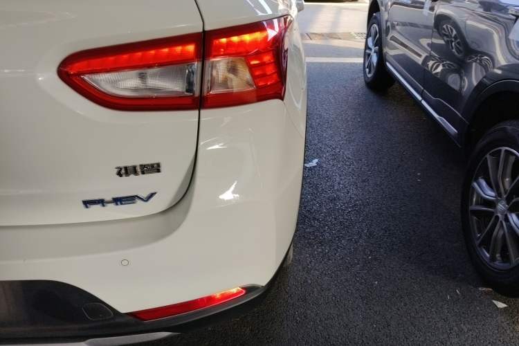 Used GAC Group Qizhi PHEV 2018 1.5L Smart Connect Premium Edition Right Rear Taillight