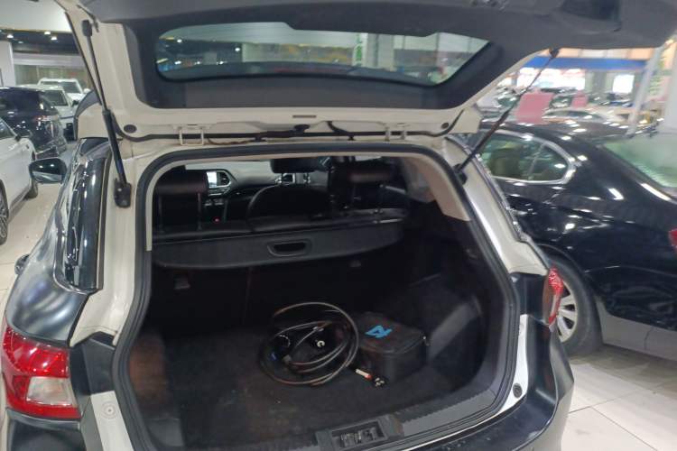 Used GAC Group Qizhi PHEV 2019 1.5L Smart Connect Luxury Edition Trunk