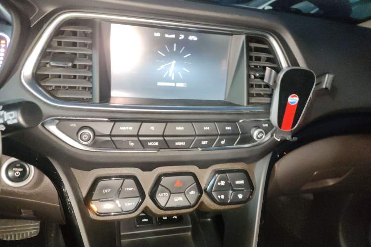Used GAC Group Qizhi PHEV 2019 1.5L Smart Connect Premium Edition Audio And AC Panel