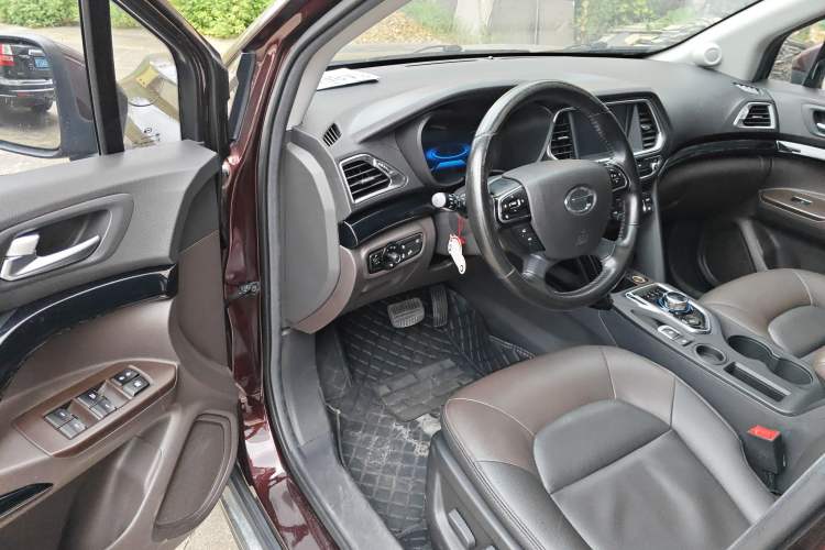 Used GAC Group Qizhi PHEV 2019 1.5L Smart Connect Premium Edition Interior 3