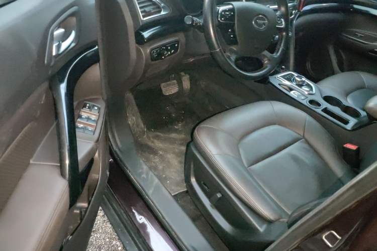 Used GAC Group Qizhi PHEV 2019 1.5L Smart Connect Premium Edition Interior 3