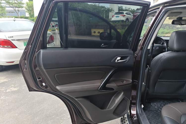 Used GAC Group Qizhi PHEV 2019 1.5L Smart Connect Premium Edition Interior 8