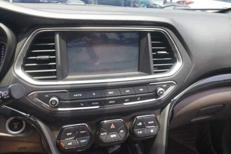 Used GAC Group Qizhi PHEV 2019 1.5L Smart Connect Premium Edition Audio And AC Panel
