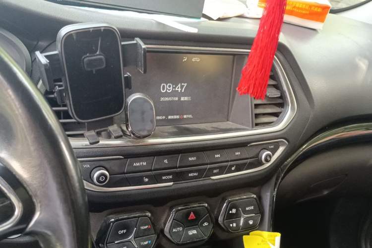 Used GAC Group Qizhi PHEV 2019 1.5L Smart Connect Premium Edition Audio And AC Panel