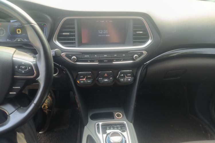 Used GAC Group Qizhi PHEV 2019 1.5L Smart Connect Premium Edition Audio And AC Panel
