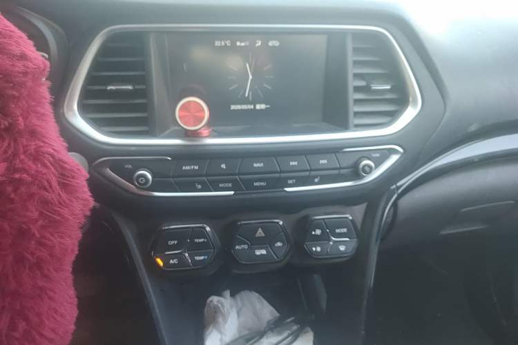 Used GAC Group Qizhi PHEV 2019 1.5L Smart Connect Premium Edition Audio And AC Panel