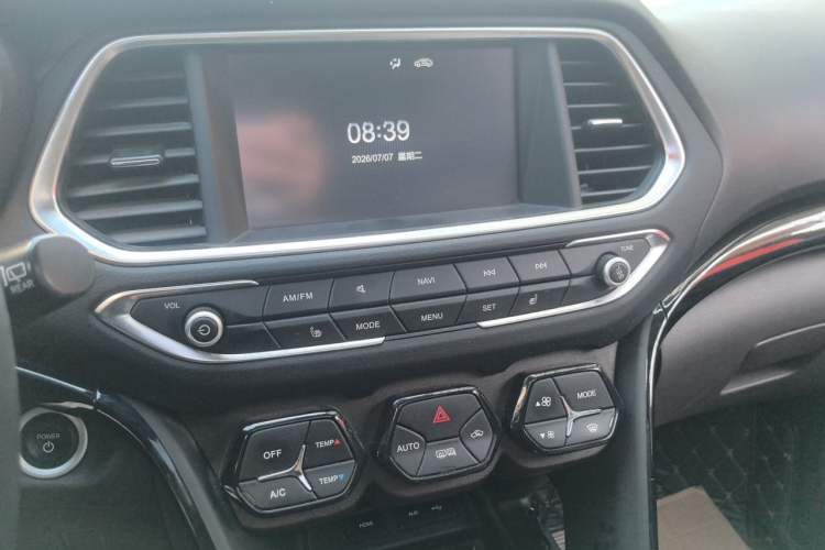Used GAC Group Qizhi PHEV 2019 1.5L Smart Connect Premium Edition Audio And AC Panel