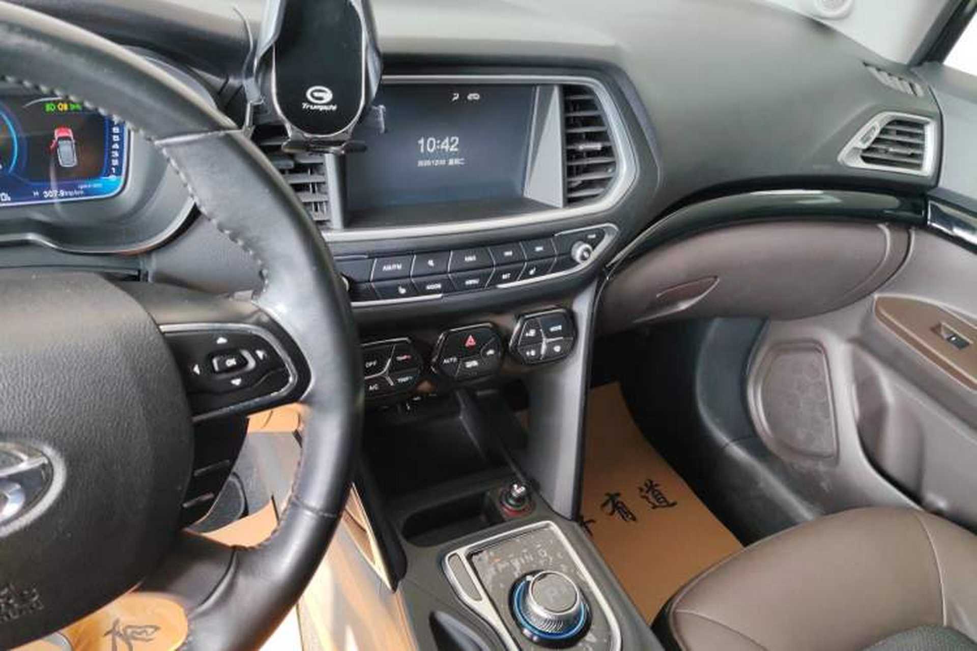 Used GAC Group Qizhi PHEV 2019 1.5L Smart Connect Premium Edition Audio And AC Panel