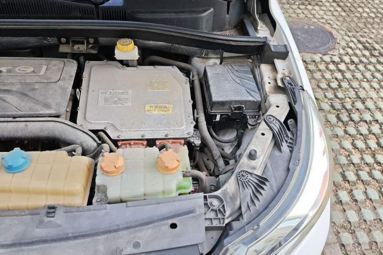 Used GAC Group Qizhi PHEV 2019 1.5L Smart Connect Luxury Edition Engine Bay Left