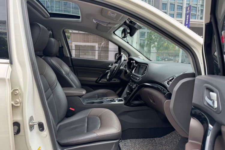 Used GAC Group Qizhi PHEV 2019 1.5L Smart Connect Premium Edition Interior 11