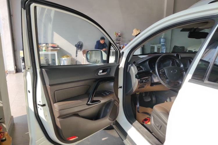 Used GAC Group Qizhi PHEV 2019 1.5L Smart Connect Premium Edition Interior 3