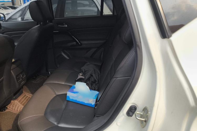 Used GAC Group Qizhi PHEV 2019 1.5L Smart Connect Premium Edition Interior 4