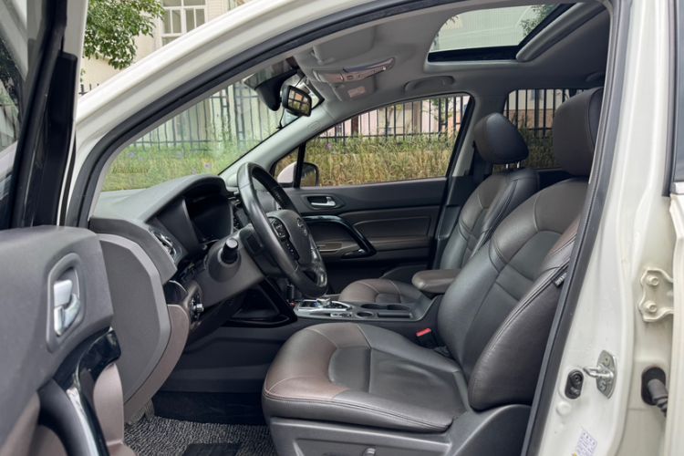 Used GAC Group Qizhi PHEV 2019 1.5L Smart Connect Premium Edition Interior 7