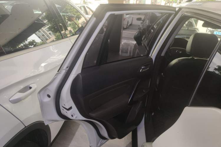 Used GAC Group Qizhi PHEV 2019 1.5L Smart Connect Premium Edition Interior 8