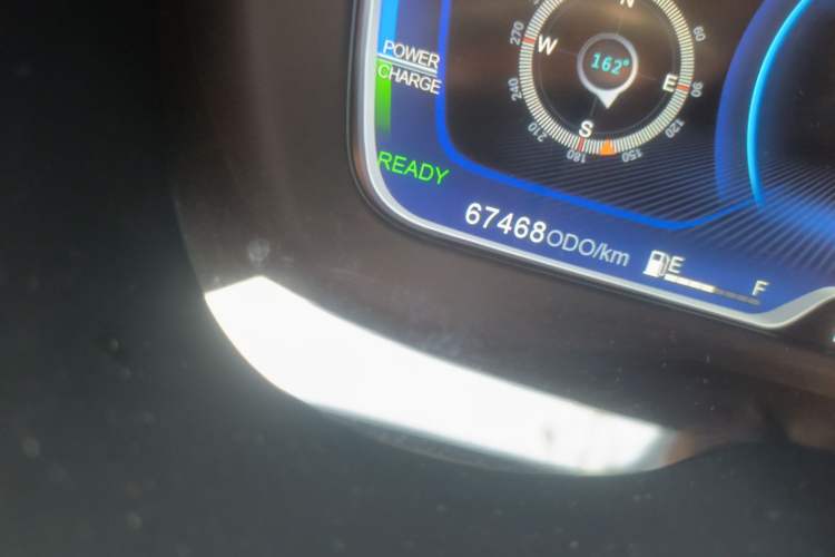 Used GAC Group Qizhi PHEV 2019 1.5L Smart Connect Premium Edition Odometer Close Up