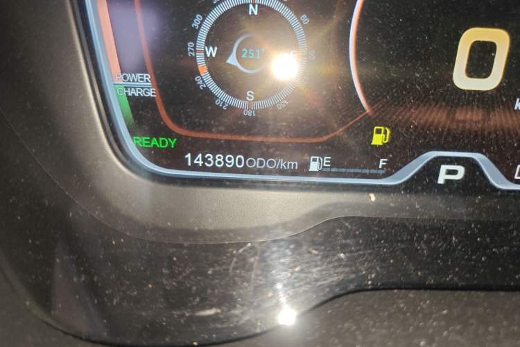 Used GAC Group Qizhi PHEV 2019 1.5L Smart Connect Premium Edition Odometer Close Up