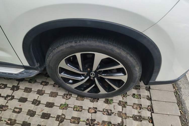 Used GAC Group Qizhi PHEV 2019 1.5L Smart Connect Luxury Edition Right Front Wheel Hub