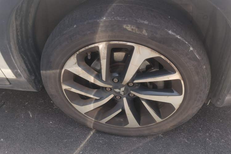 Used GAC Group Qizhi PHEV 2019 1.5L Smart Connect Premium Edition Right Front Wheel Hub