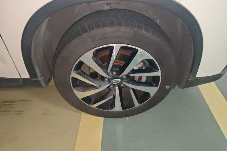 Used GAC Group Qizhi PHEV 2019 1.5L Smart Connect Luxury Edition Right Front Wheel Hub