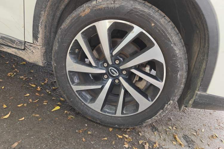 Used GAC Group Qizhi PHEV 2019 1.5L Smart Connect Premium Edition Right Front Wheel Hub