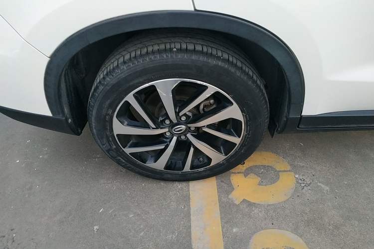 Used GAC Group Qizhi PHEV 2019 1.5L Smart Connect Premium Edition Right Rear Wheel Hub