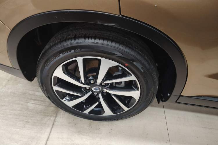 Used GAC Group Qizhi PHEV 2019 1.5L Smart Connect Luxury Edition Right Rear Wheel Hub
