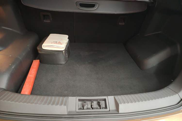Used GAC Group Qizhi PHEV 2019 1.5L Smart Connect Luxury Edition Trunk
