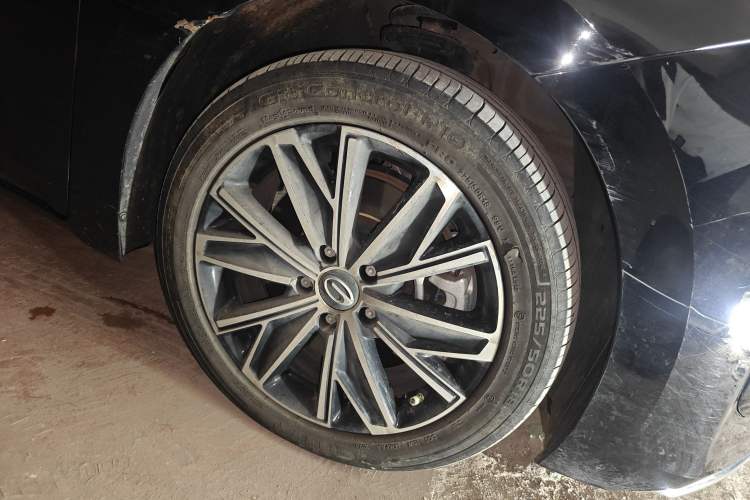 Used GAC Trumpchi E8 New Energy 2024 150km MAX Right Front Wheel Hub