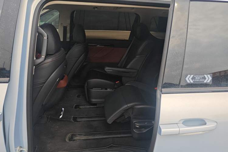 Used GAC Trumpchi E8 New Energy 2024 150km MAX+ Left Rear Seat