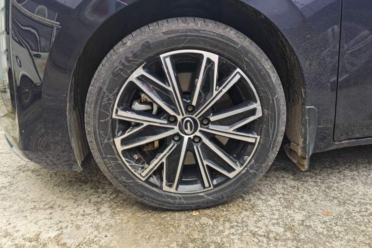 Used GAC Trumpchi E8 New Energy 2024 150km Longteng Glorious Edition Left Front Wheel Hub