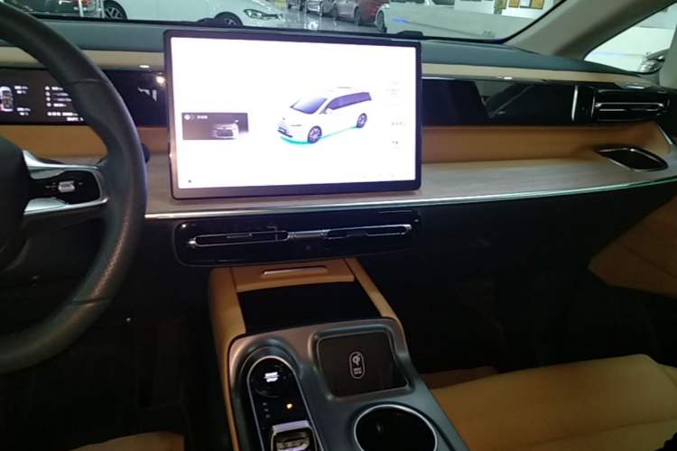 Used GAC Trumpchi E8 New Energy 2024 150km MAX Audio And AC Panel