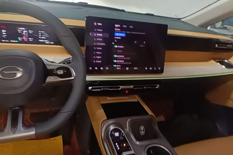 Used GAC Trumpchi E8 New Energy 2024 150km Longteng Starry Night Edition Audio And AC Panel