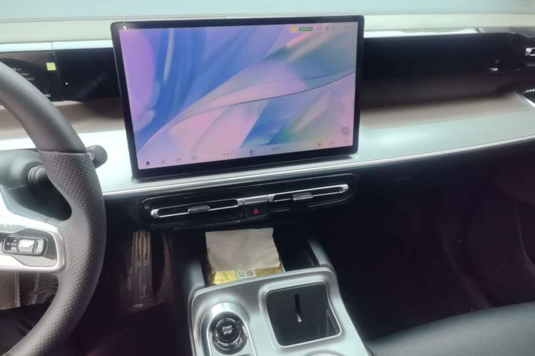 Used GAC Trumpchi E8 New Energy 2024 150km PRO Audio And AC Panel