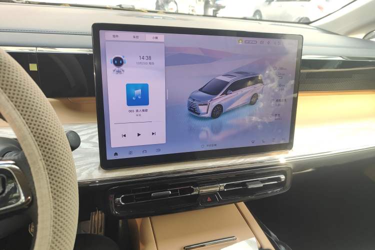 Used GAC Trumpchi E8 New Energy 2024 150km MAX+ Audio And AC Panel