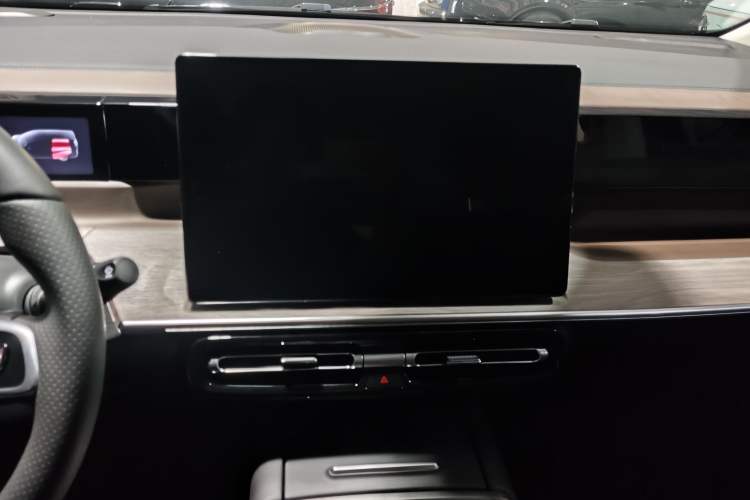Used GAC Trumpchi E8 New Energy 2024 150km MAX Audio And AC Panel
