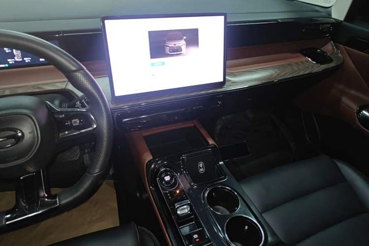 Used GAC Trumpchi E8 New Energy 2024 150km Longteng Glorious+ Audio And AC Panel