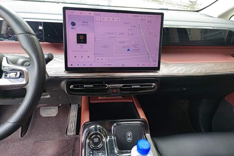 Used GAC Trumpchi E8 New Energy 2024 150km MAX+ Audio And AC Panel