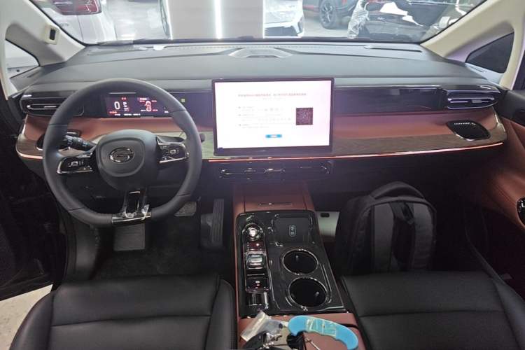 Used GAC Trumpchi E8 New Energy 2024 150km MAX+ Center Console