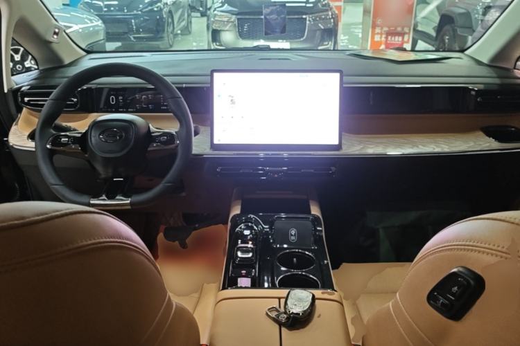 Used GAC Trumpchi E8 New Energy 2024 150km MAX+ Center Console