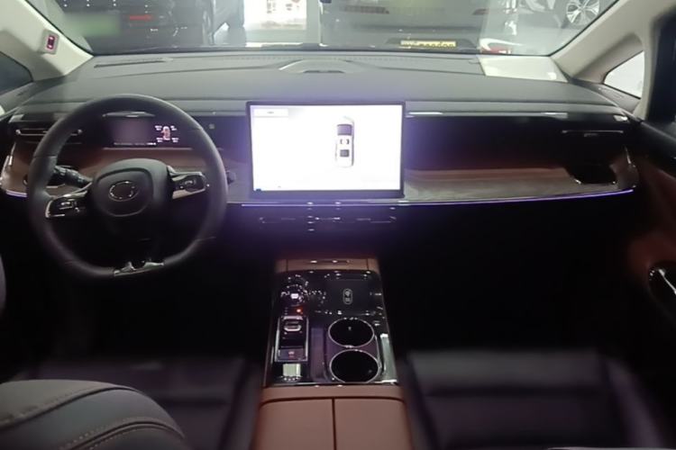 Used GAC Trumpchi E8 New Energy 2024 150km MAX+ Center Console