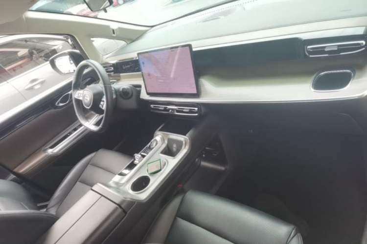 Used GAC Trumpchi E8 New Energy 2024 150km MAX Center Console
