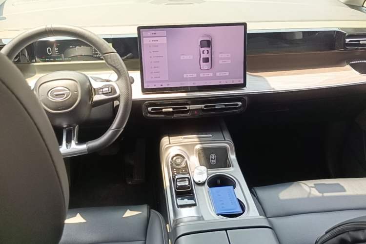 Used GAC Trumpchi E8 New Energy 2024 150km MAX Center Console