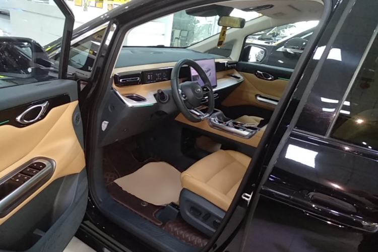 Used GAC Trumpchi E8 New Energy 2024 150km MAX Driver Seat