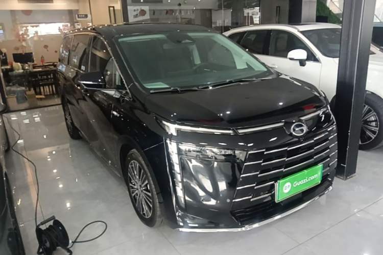Used GAC Trumpchi E8 New Energy 2024 150km MAX+ Front Right 45 Deg