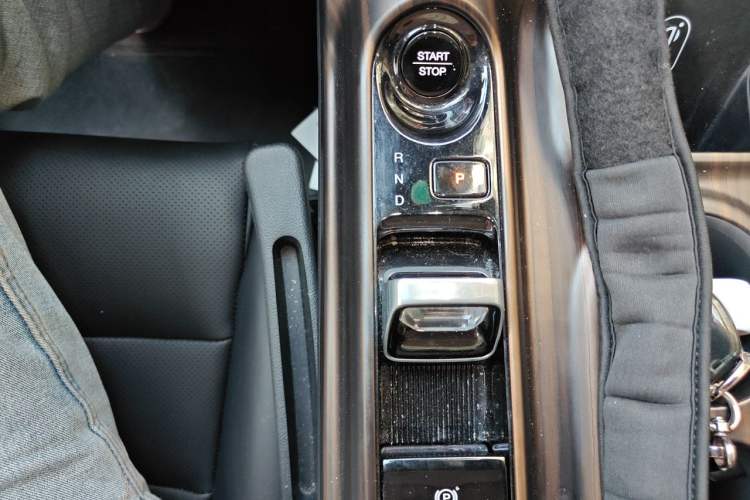 Used GAC Trumpchi E8 New Energy 2024 150km Longteng Starry Night Edition Gear Lever