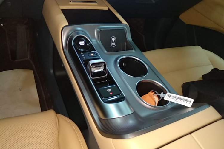 Used GAC Trumpchi E8 New Energy 2024 150km MAX Gear Lever